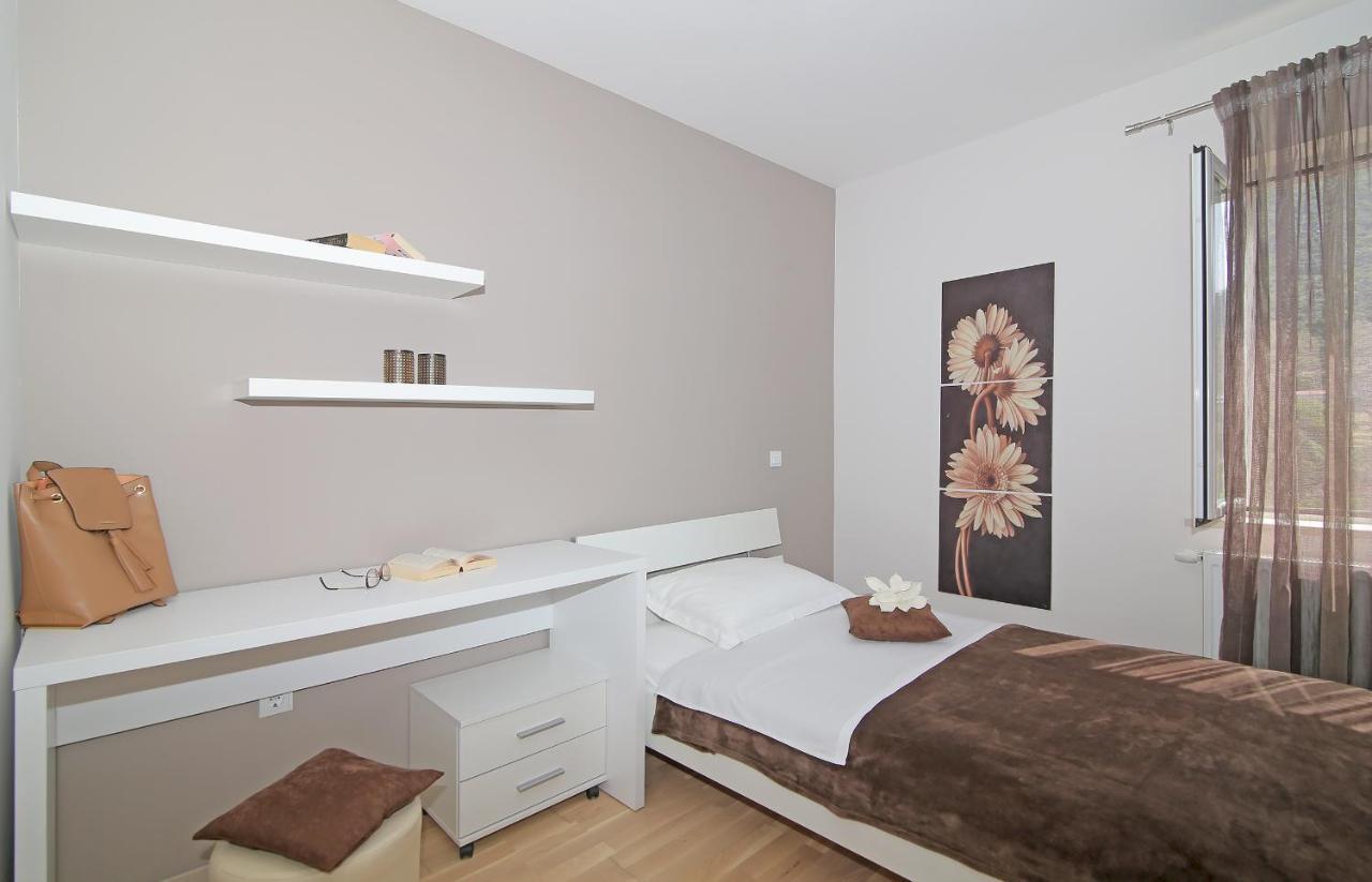 Apartment Moretic Gromaca Exteriér fotografie