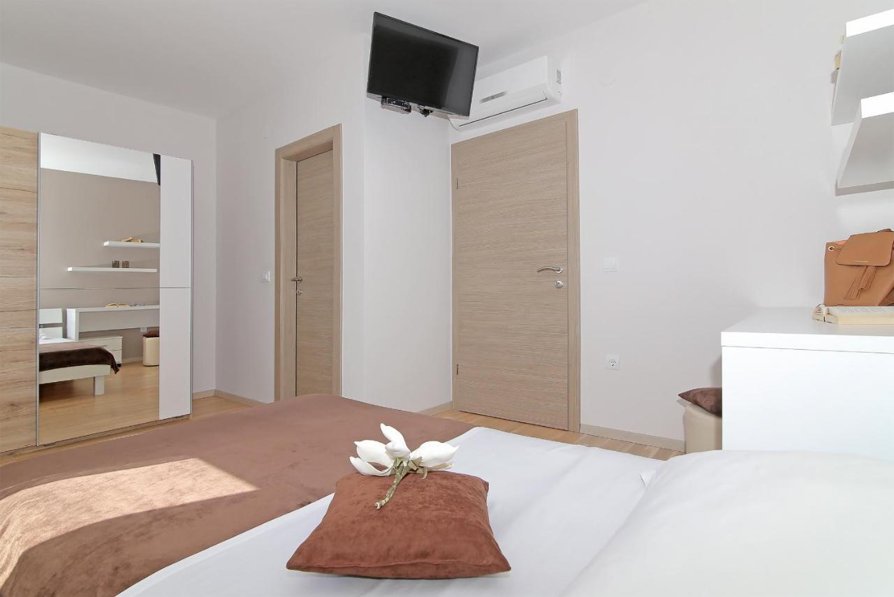Apartment Moretic Gromaca Exteriér fotografie