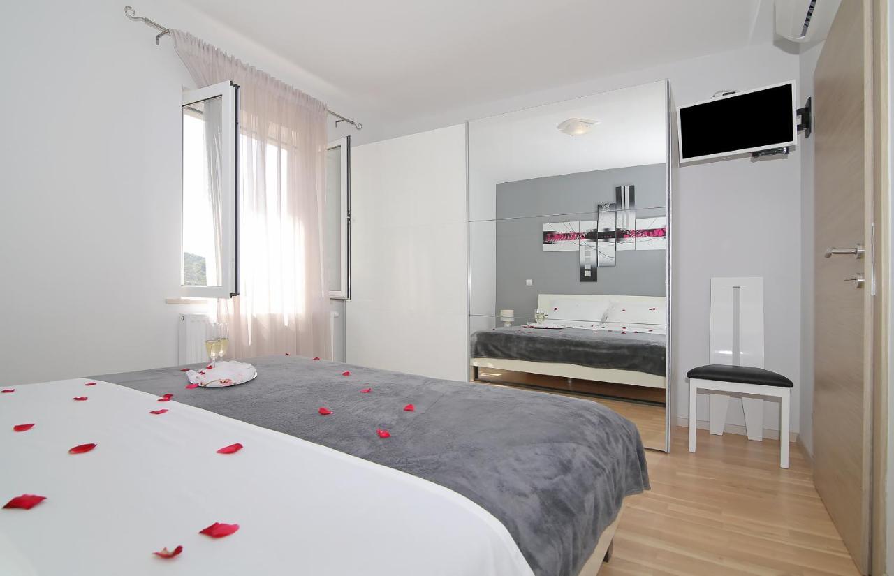 Apartment Moretic Gromaca Exteriér fotografie