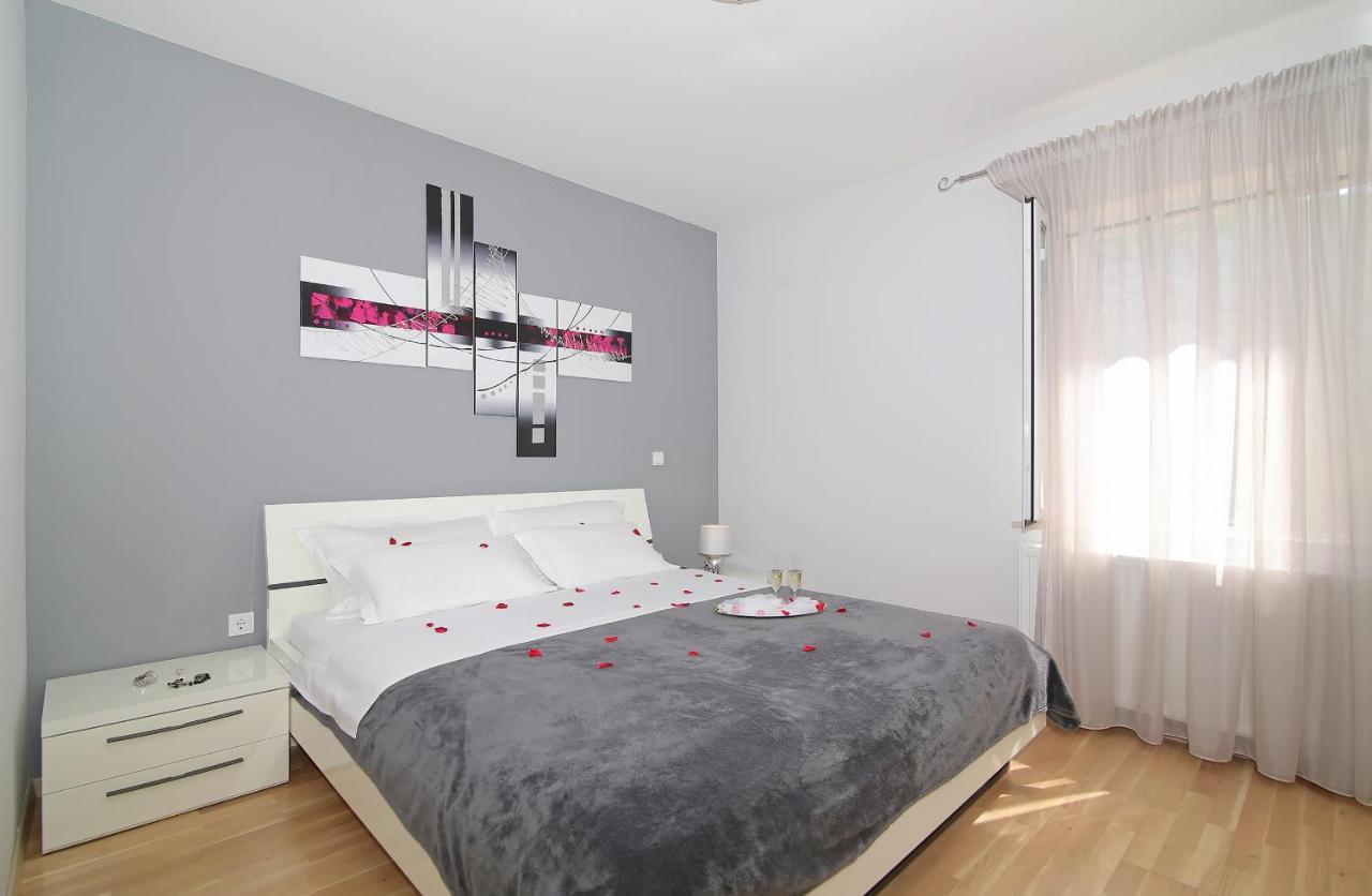 Apartment Moretic Gromaca Exteriér fotografie